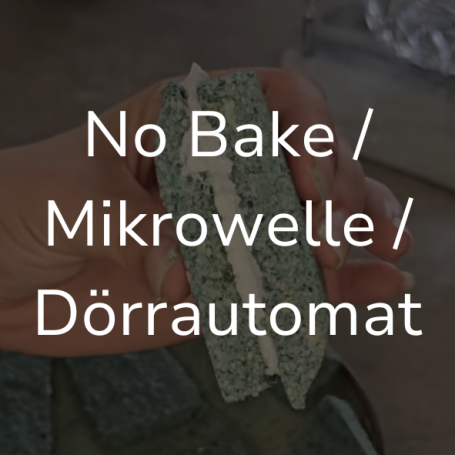 Link zur Seite "No Bake / Mikrowelle / Dörrautomat". Auf dem Bild: Eine grüne No Bake Schnitte.
